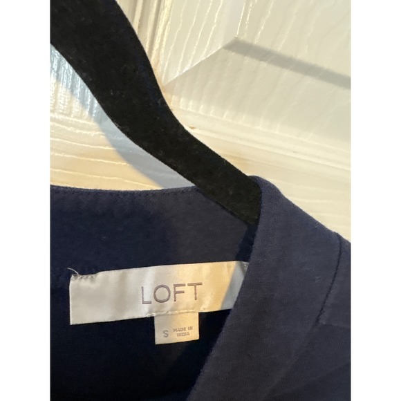 LOFT Navy Blue Dress Small Embroidered Floral Bell Sleeve Keyhole Back 0992-T - Picture 3 of 6